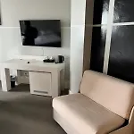 Deluxe Family - Balcony, Sea View, Private מלון 4*